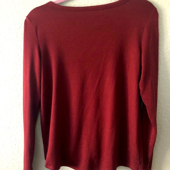 American Eagle burgundy long sleeved - Picture 3 of 5